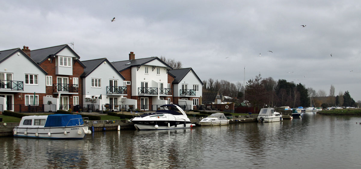 Loddon weather boarded holiday homes